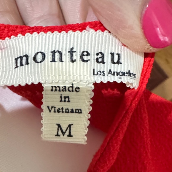 Elegant Red Wrap Dress - Picture 2 of 3